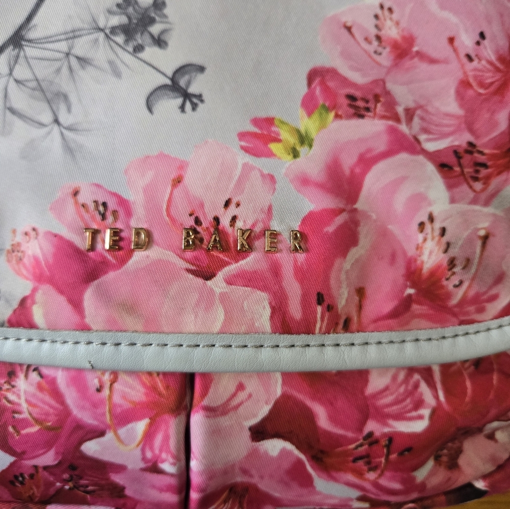 Ted Baker London Pink and White Floral Crossbody Bag - Picture 10 of 10